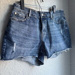 Denizen by Levi’s High-Rise Cutoff Soft Denim Shorts 10